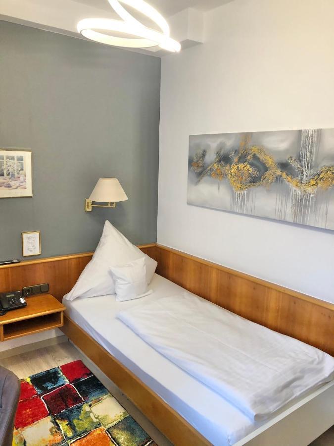 Hotel Garni "Brauerei Keller" Miltenberg Buitenkant foto